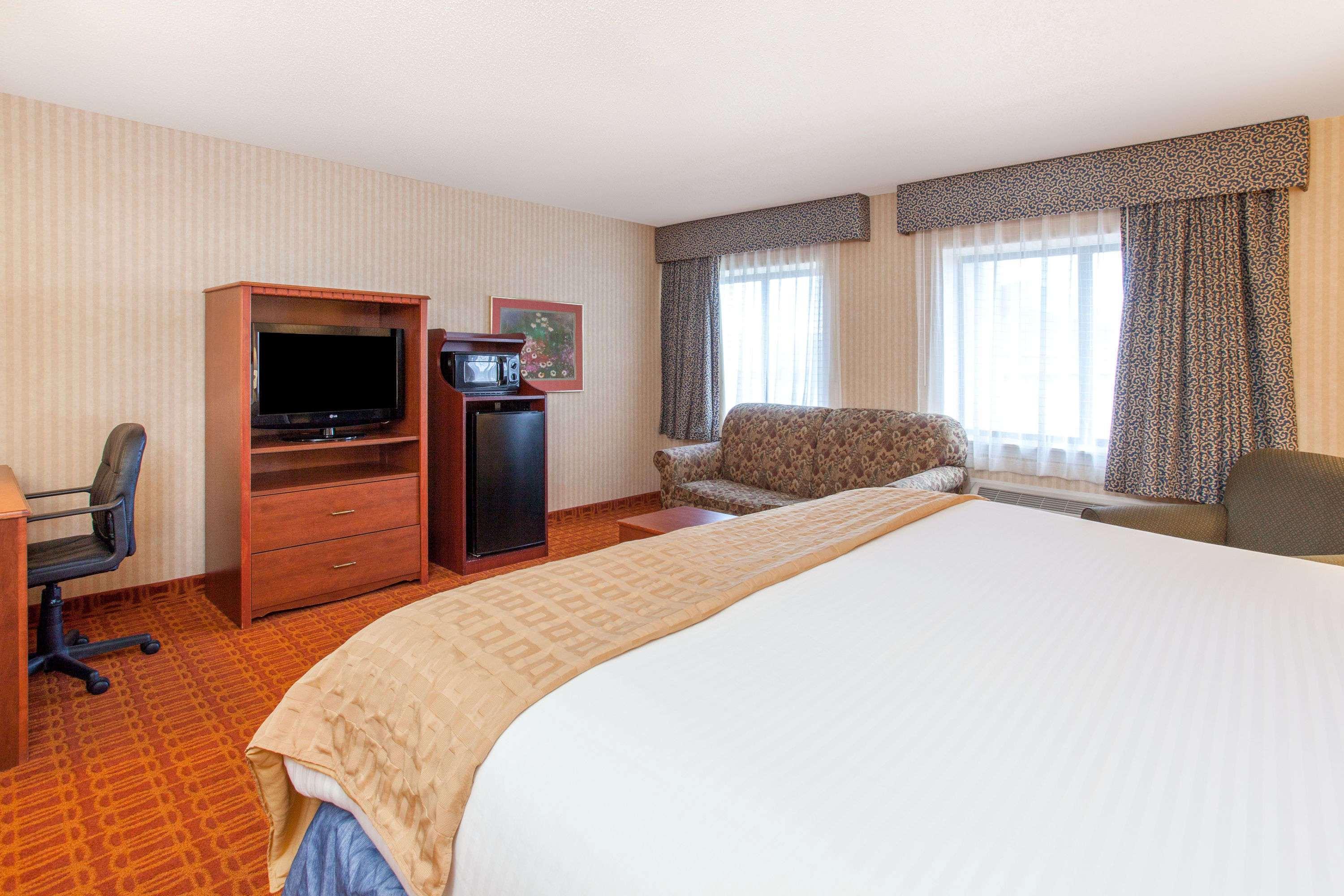 Baymont by Wyndham Detroit/Roseville Extérieur photo